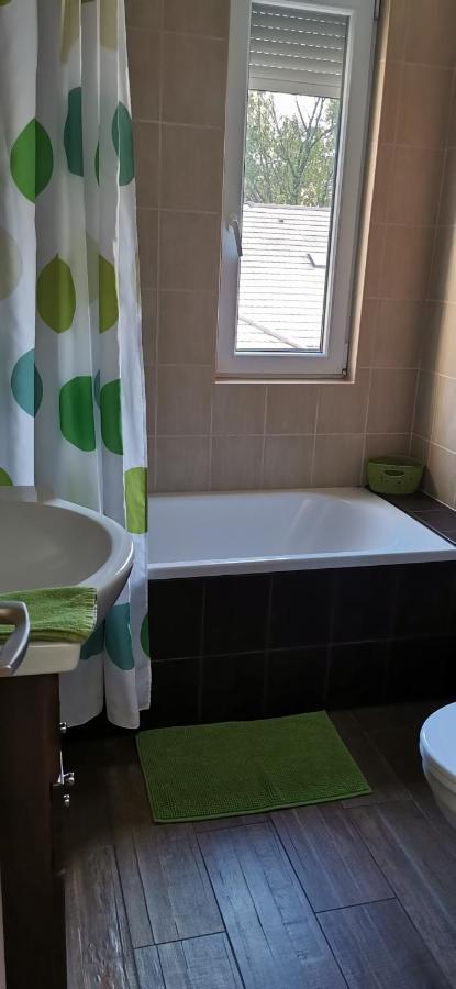 Vivi Wellness Apartman Apartment Siofok Exterior photo