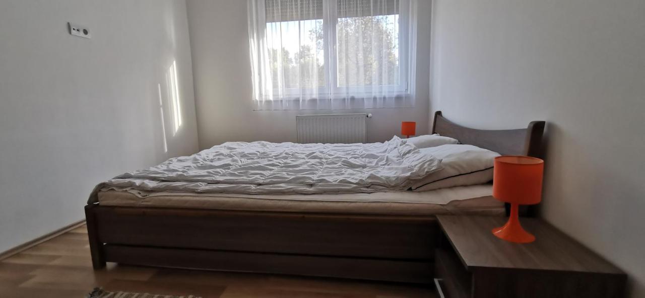 Vivi Wellness Apartman Apartment Siofok Exterior photo